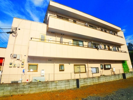 八重マンション外観写真