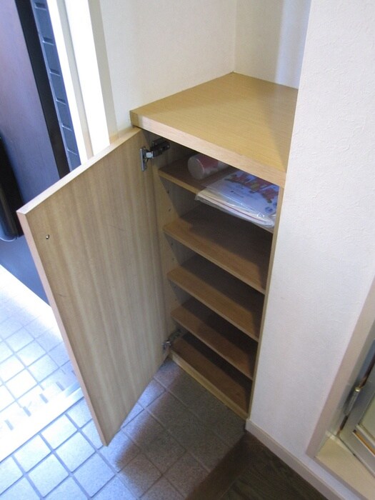 物件内観写真12　(靴箱)