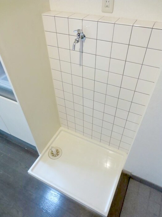 物件内観写真14　(洗濯機置場)