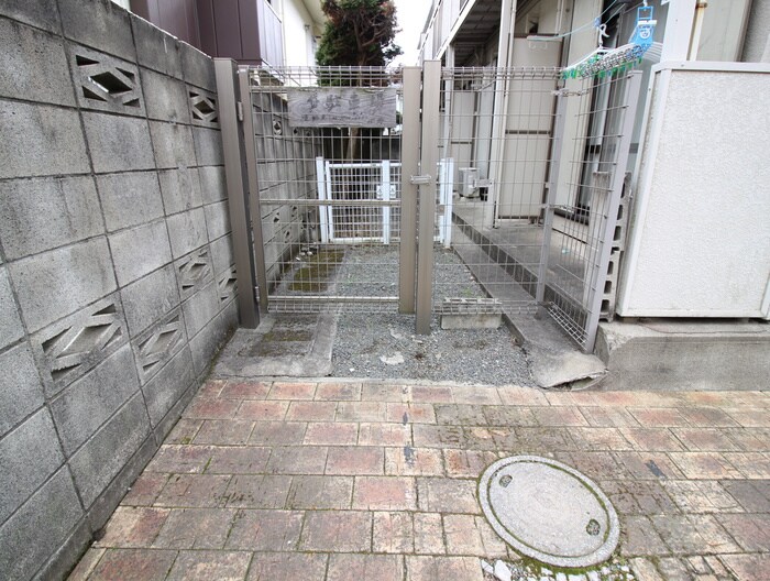 物件外観写真5　(駐輪場)