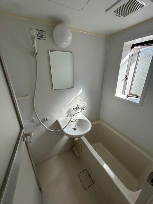 物件内観写真13　(バス／シャワールーム等)