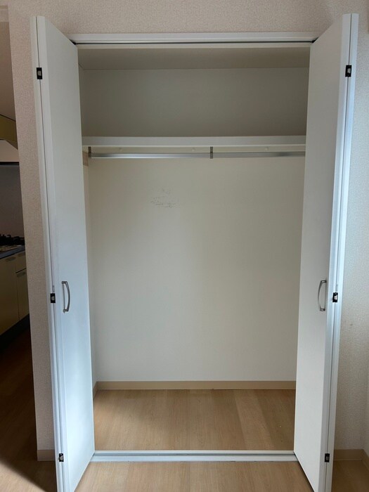 物件内観写真15　(収納)