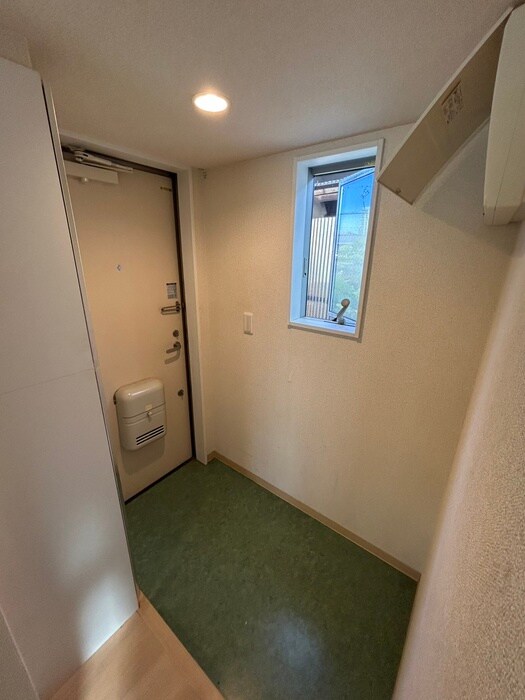 物件内観写真17　(玄関)