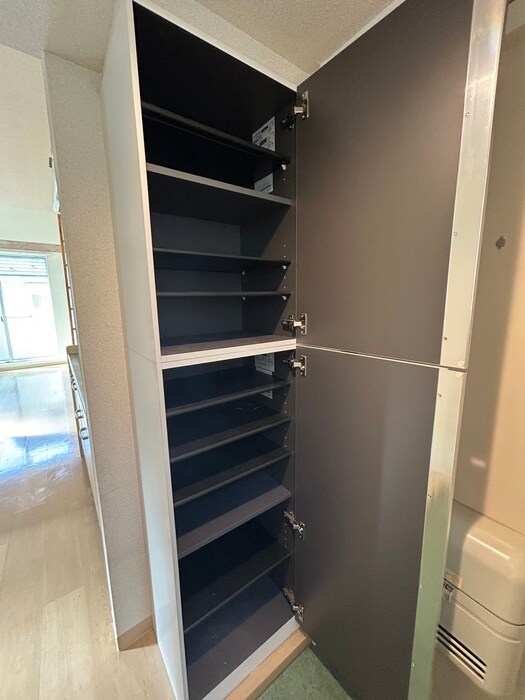 物件内観写真18　(靴箱)