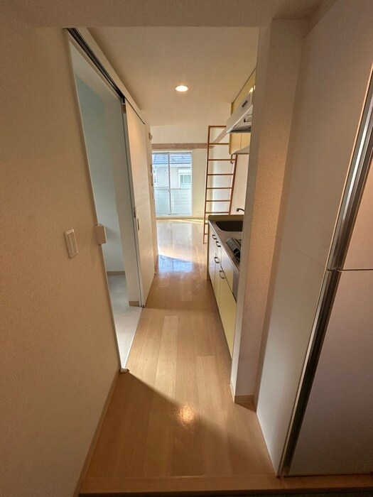 物件内観写真19　(廊下)