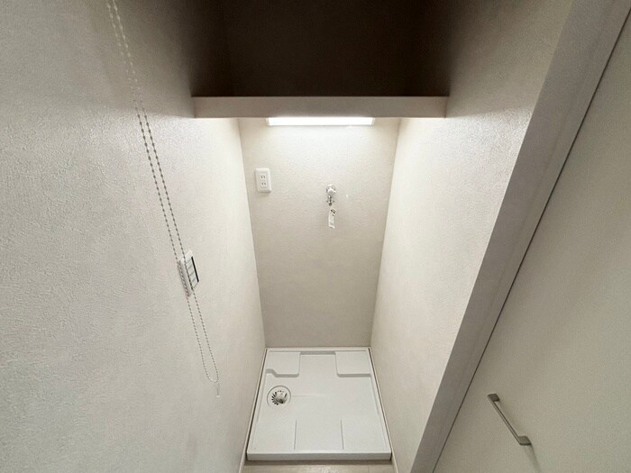 物件内観写真14　(洗濯機置場)