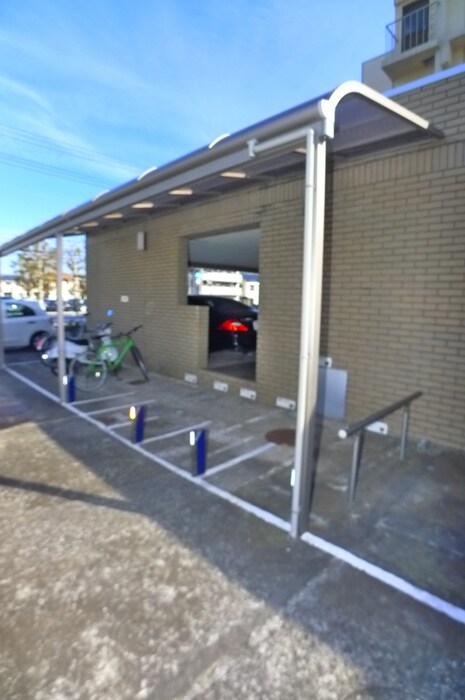 物件外観写真5　(駐輪場)