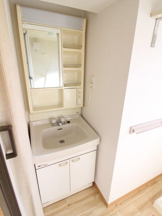 物件内観写真8　(洗面)