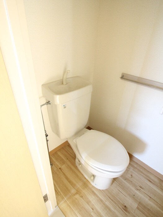 物件内観写真14　(トイレ)