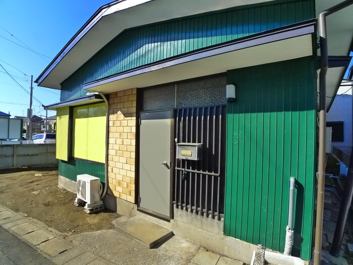 物件外観写真6　(エントランス部分)