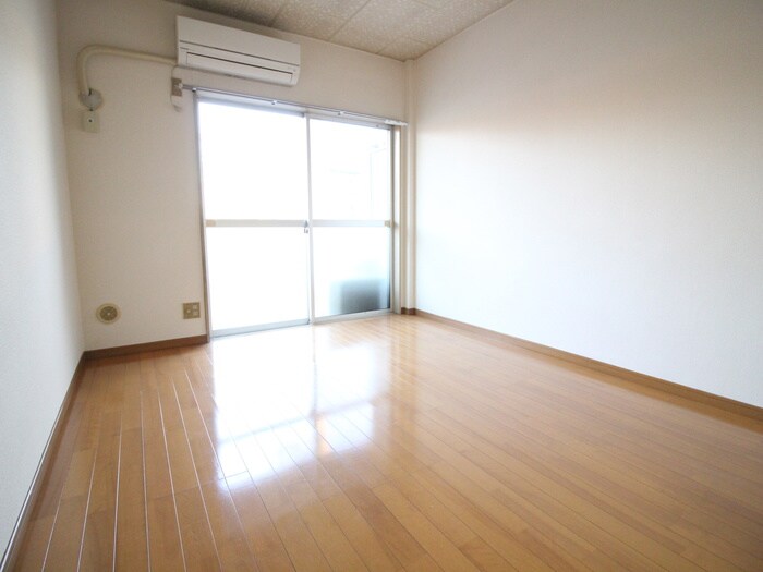 物件内観写真9　(居室)