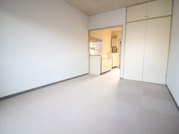 物件内観写真10　(居室)