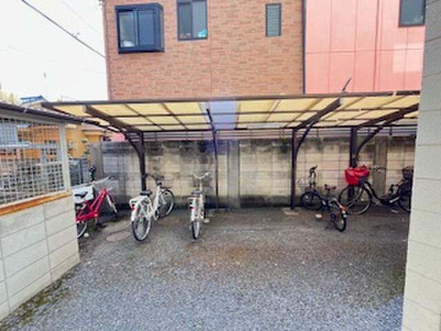 物件外観写真6　(駐輪場)