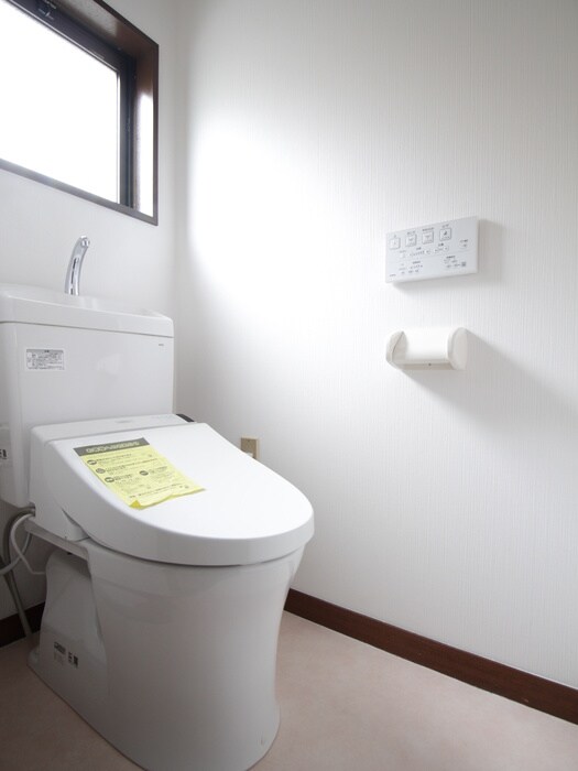 物件内観写真12　(トイレ)