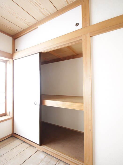 物件内観写真15　(収納)