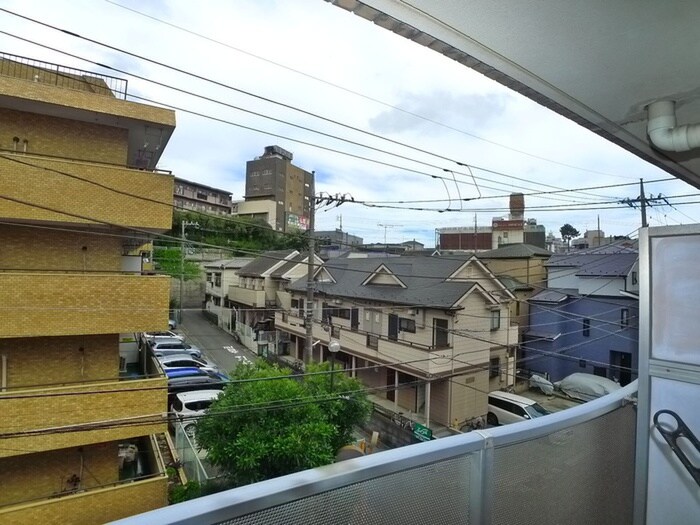 物件内観写真16　(室内からの展望)