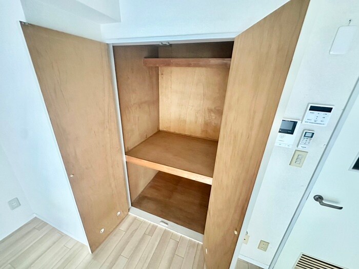 物件内観写真12　(収納)