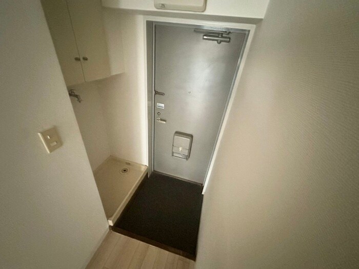 物件内観写真16　(玄関)