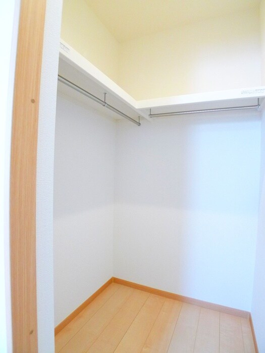 物件内観写真12　(収納)