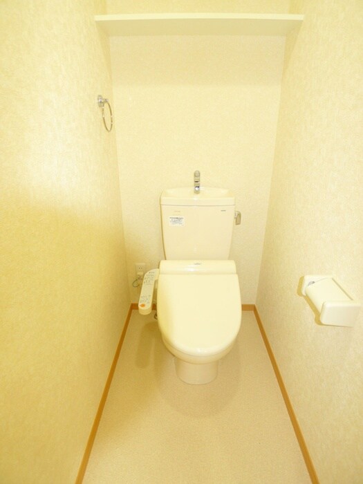 物件内観写真8　(トイレ)