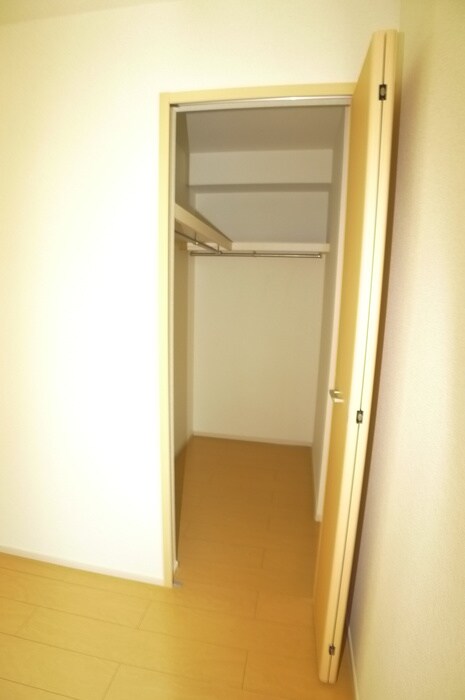 物件内観写真16　(収納)
