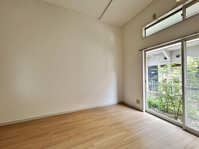 物件内観写真10　(居室)