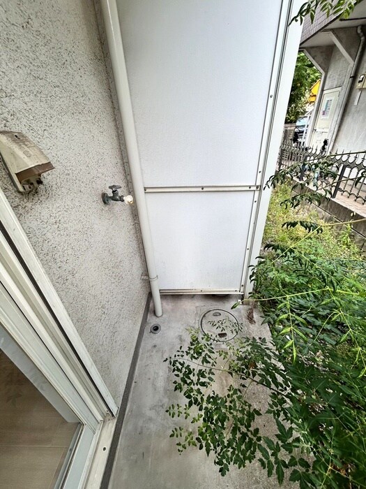 物件内観写真15　(洗濯機置場)