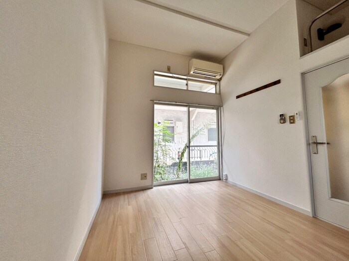 物件内観写真18　(居室)