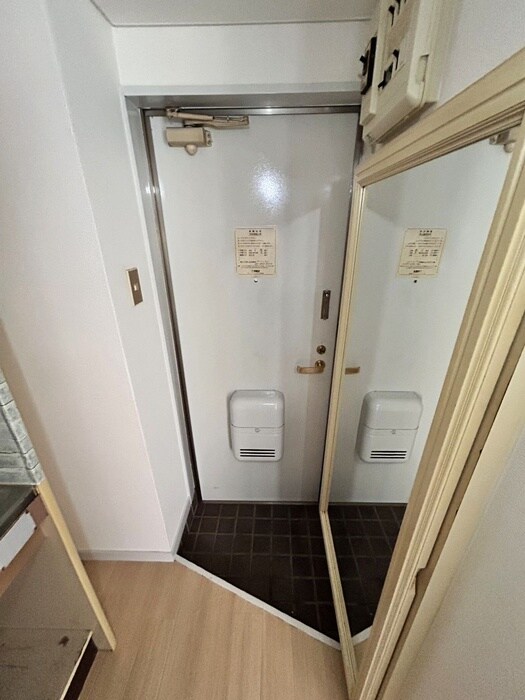 物件内観写真19　(玄関)
