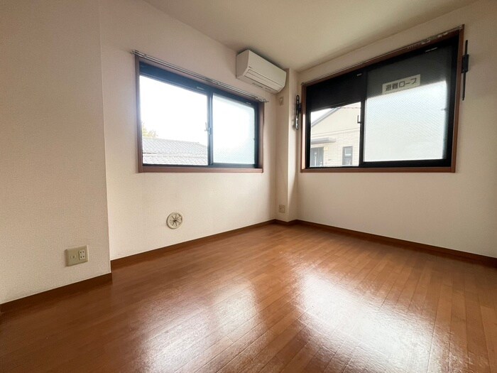 物件内観写真10　(居室)