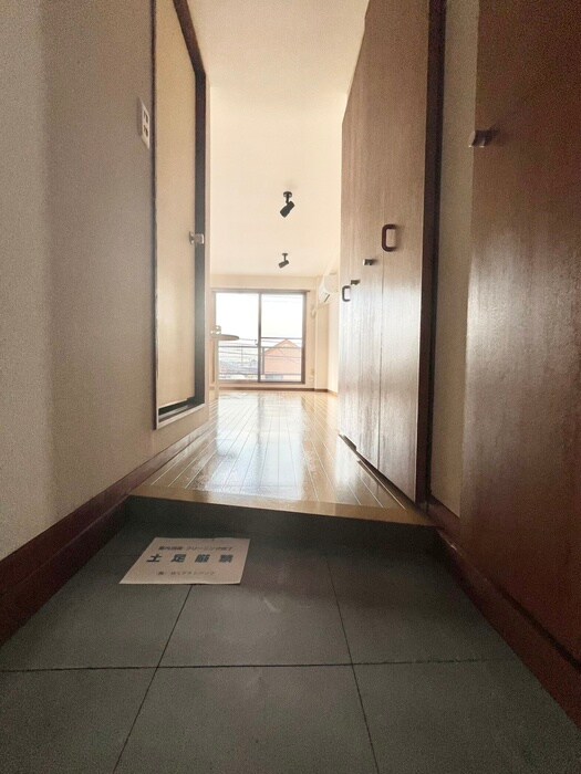 物件内観写真21　(玄関)