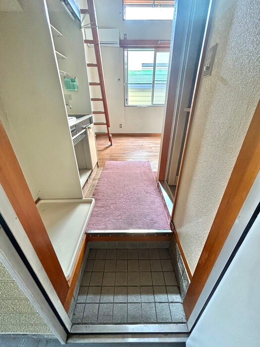 物件内観写真18　(玄関)