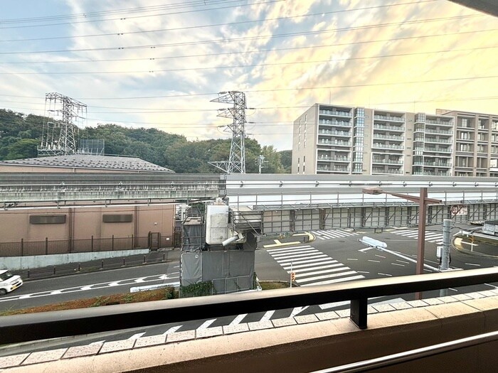 物件内観写真22　(室内からの展望)