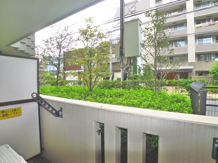 物件内観写真15　(室内からの展望)