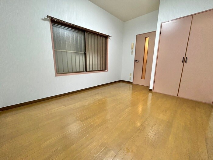 物件内観写真10　(居室)