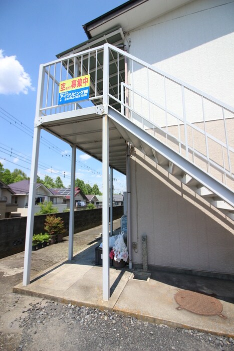 物件外観写真3　(駐輪場)