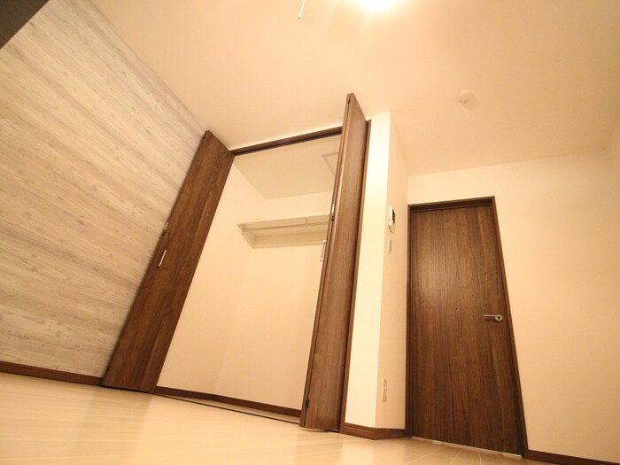 物件内観写真10　(収納)