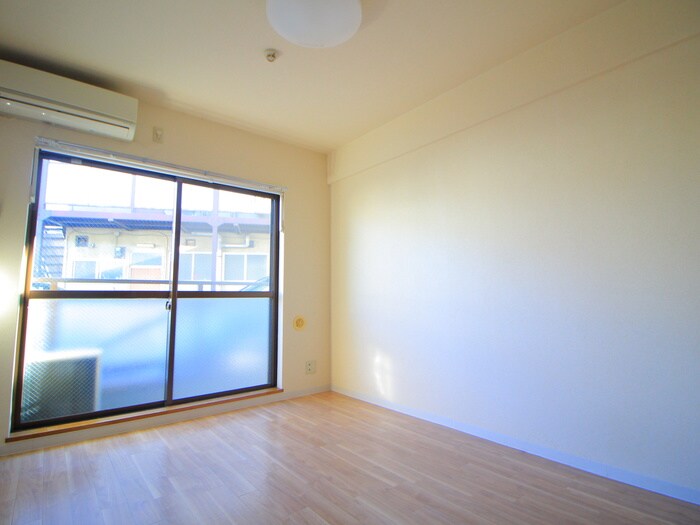 物件内観写真9　(居室)