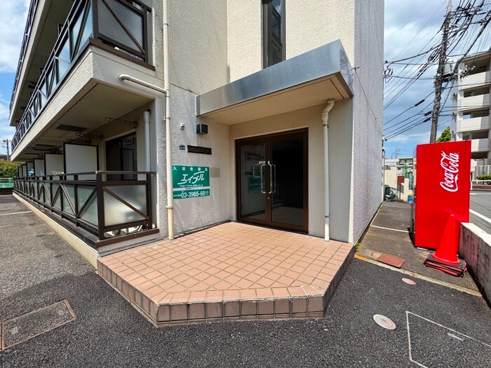 物件外観写真3　(エントランス部分)