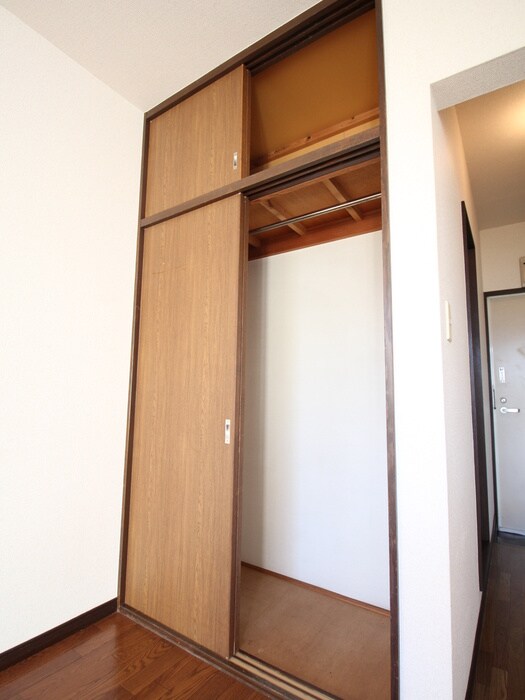 物件内観写真12　(収納)