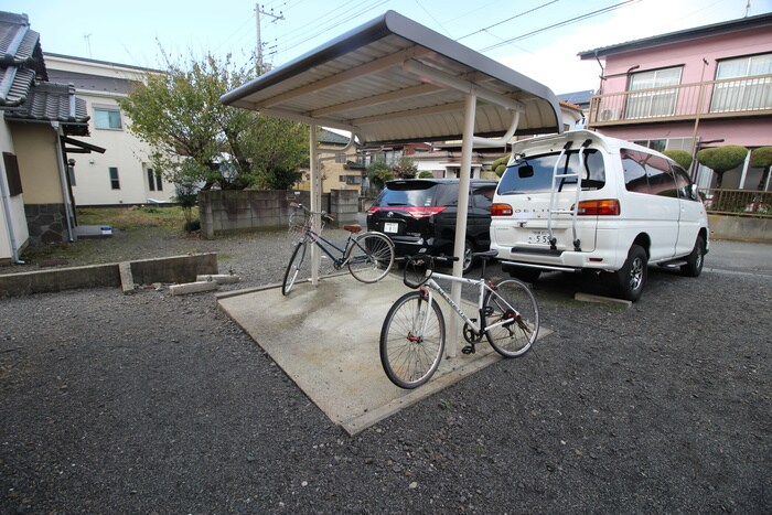 物件外観写真5　(駐輪場)