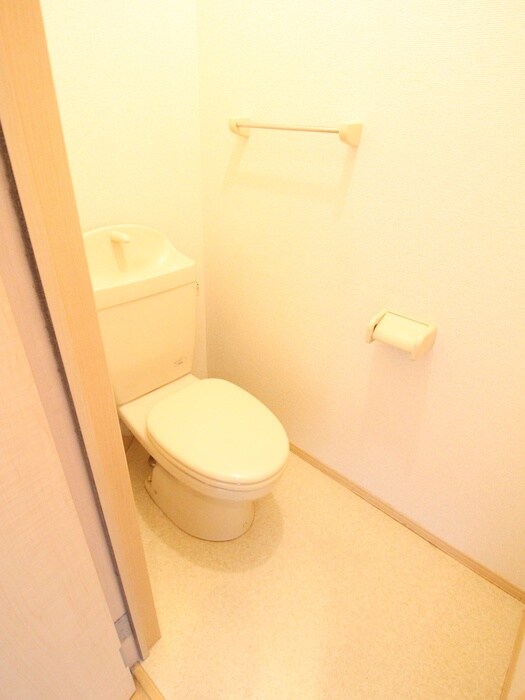 物件内観写真16　(トイレ)