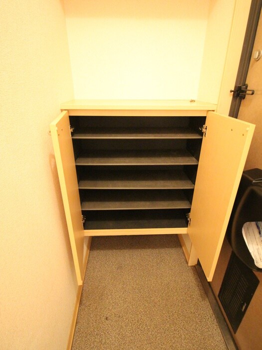 物件内観写真18　(靴箱)