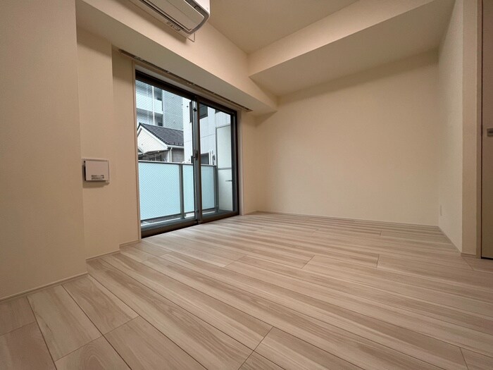 物件内観写真7　(室内からの展望)