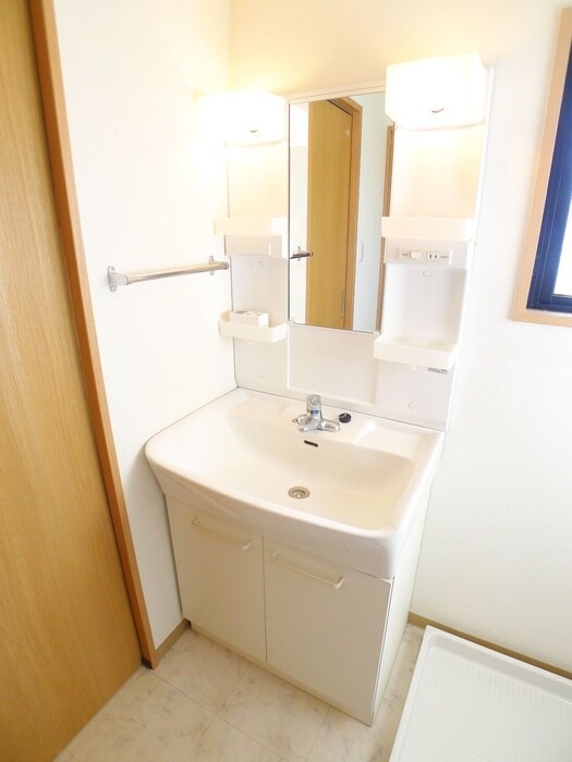 物件内観写真10　(洗面)