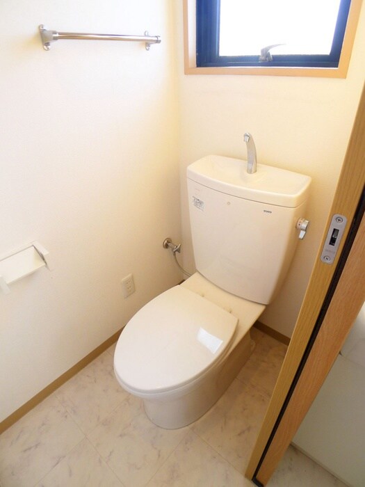 物件内観写真12　(トイレ)