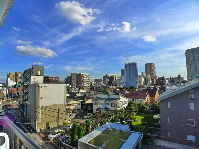 物件内観写真16　(室内からの展望)