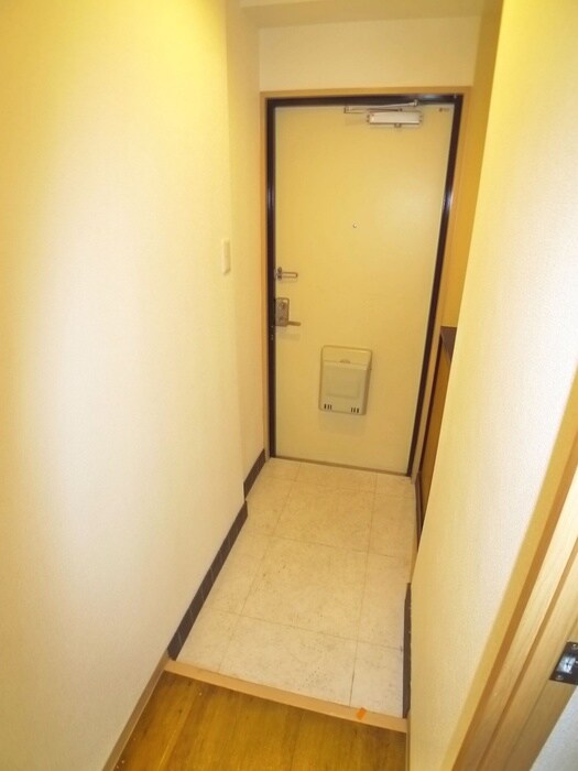 物件内観写真17　(玄関)