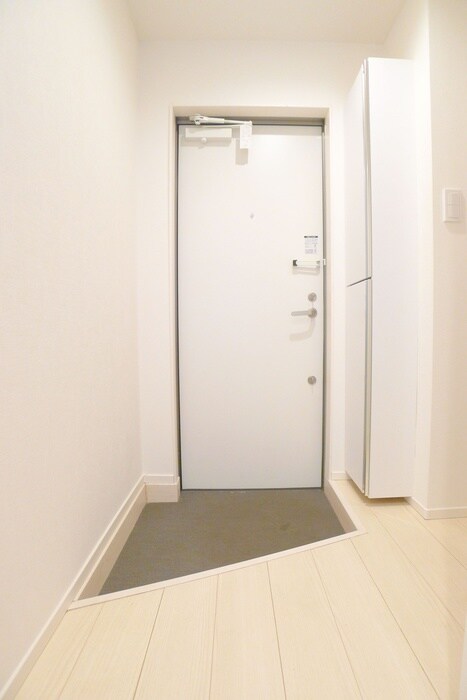 物件内観写真16　(玄関)