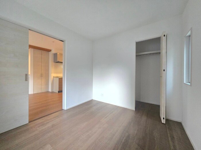 物件内観写真9　(居室)